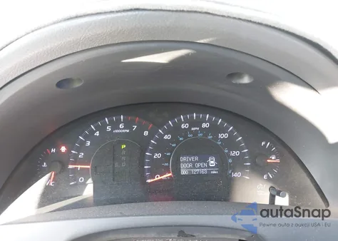 2010 Toyota Camry Xle z USA, uszkodzony, nr VIN 4T1BF3EK1AU570369